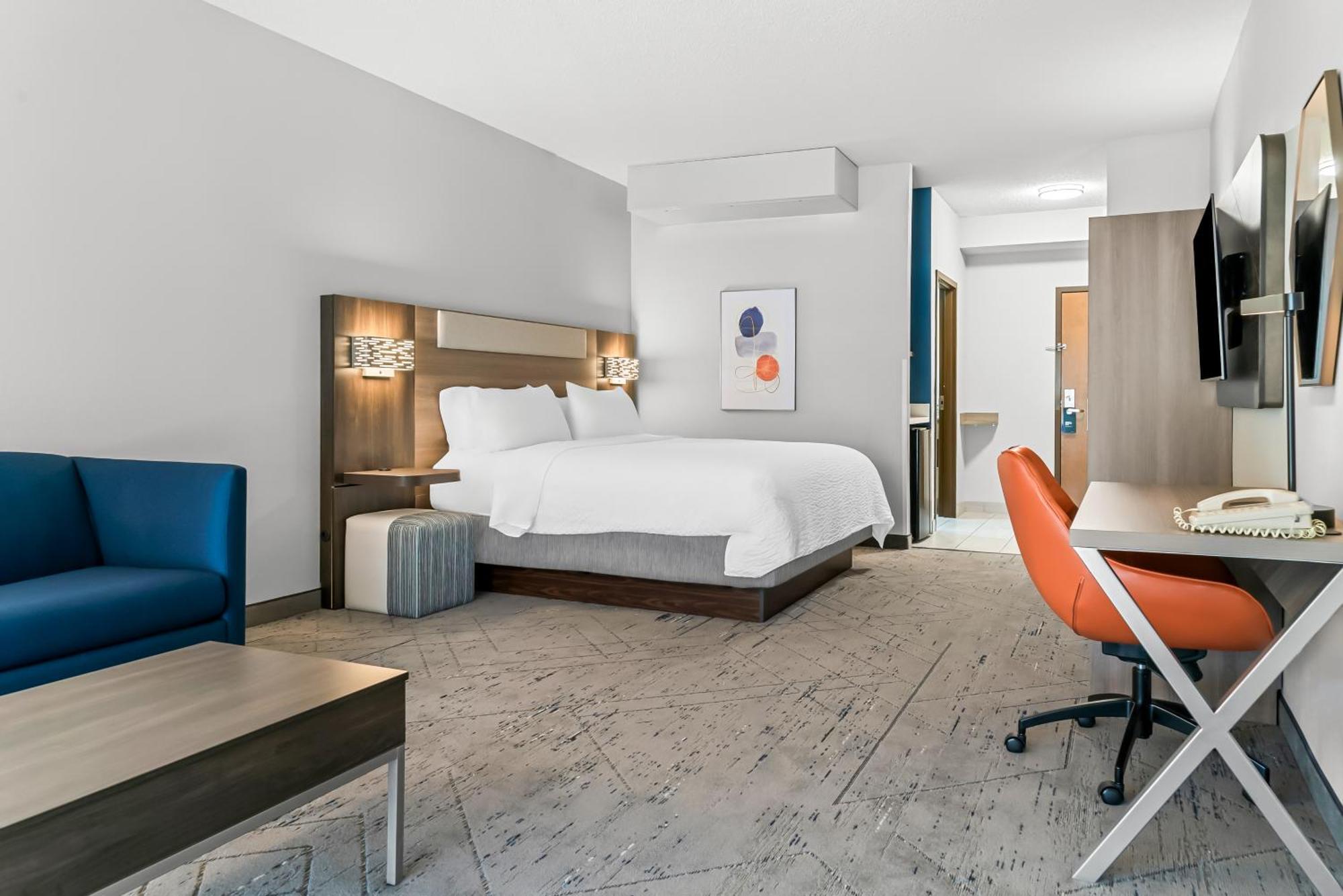 Holiday Inn Express & Suites - Detroit North - Roseville By Ihg Екстер'єр фото